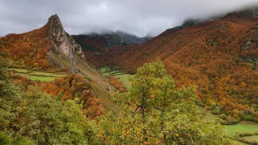 Asturias ha sido elegido por The Telegraph como mejor destino 2023. (Foto: Envato)