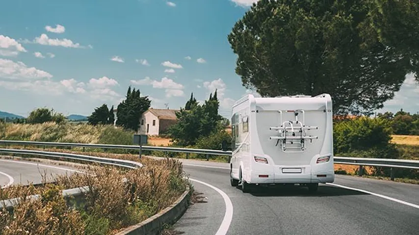 Asturias, Galicia y Andalucía, los destinos elegidos para viajar en autocaravana. (Foto: Envato)