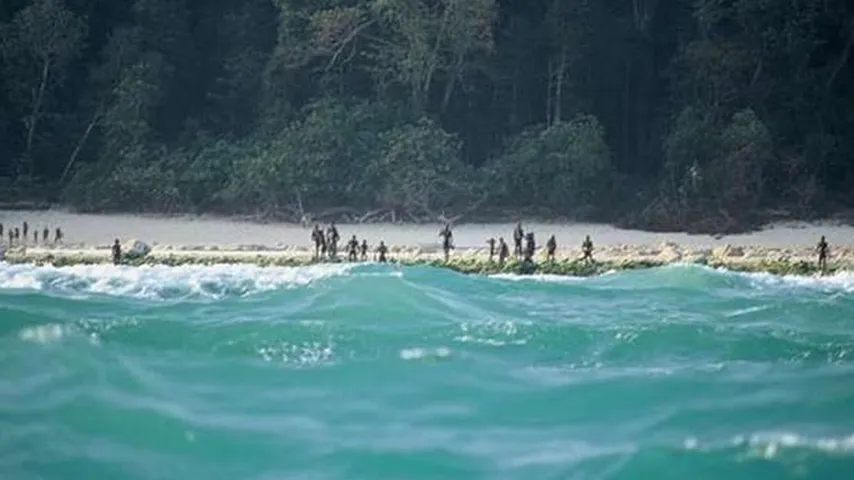 Sentinel del Norte, la isla que no hay que visitar bajo ingún concepto. (Foto: YouTube)